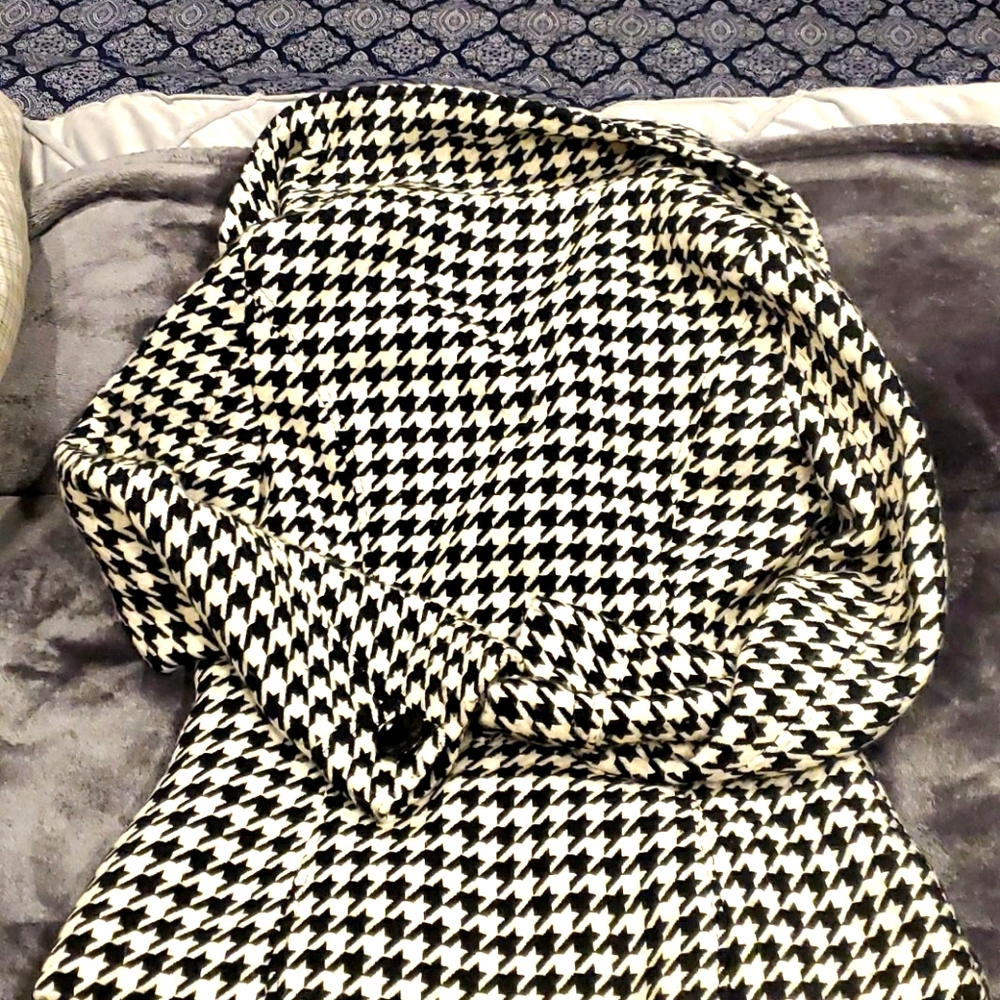 Jacket - Picture 3 of 4